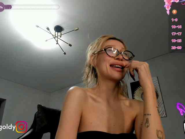 JinnyGold webcam