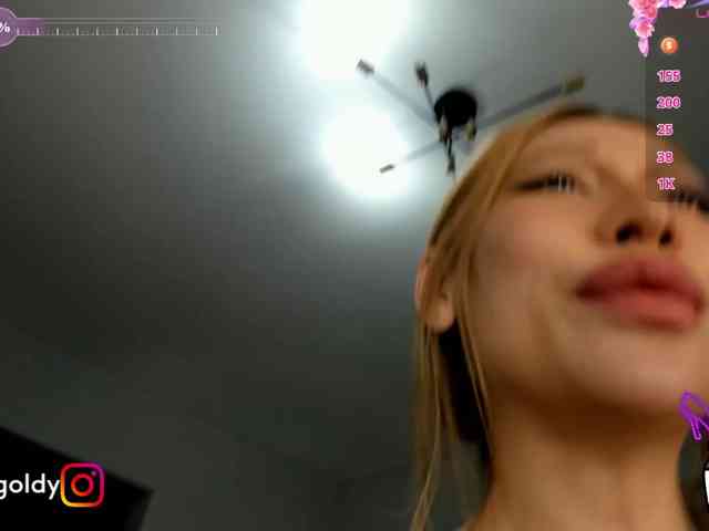 JinnyGold webcam