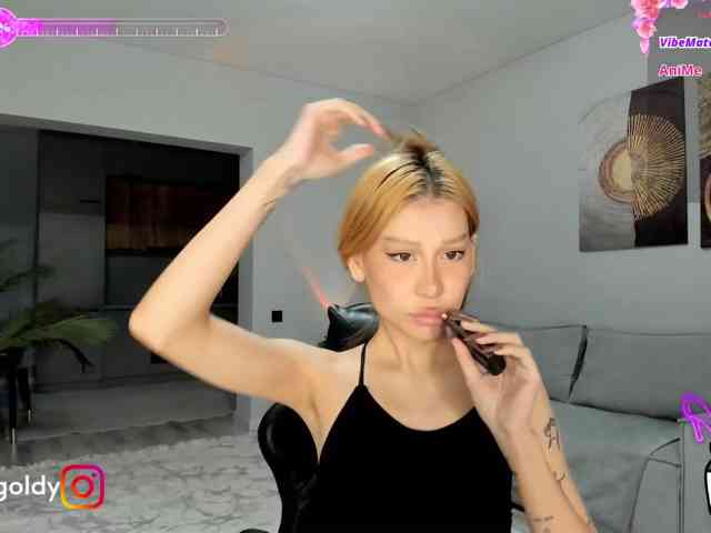 JinnyGold webcam