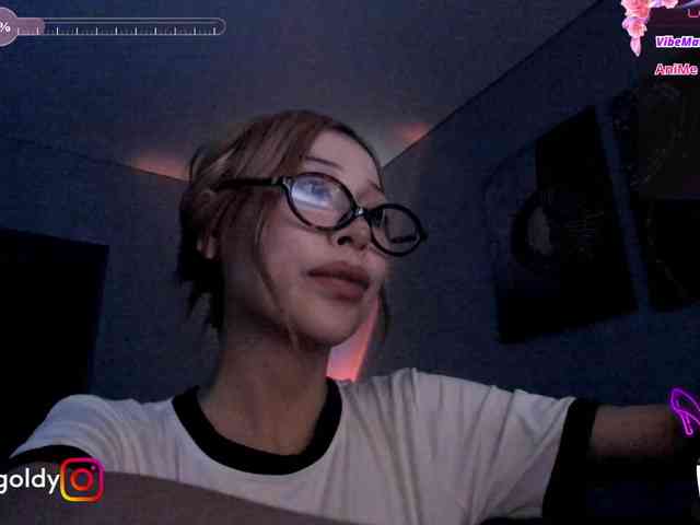 JinnyGold webcam