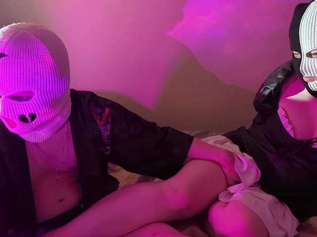 NikoAndNika webcam