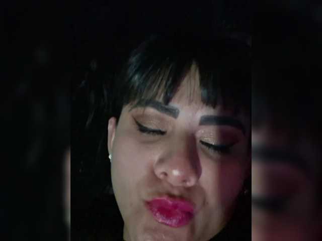 Evelin-11martinez live cam on BongaCams