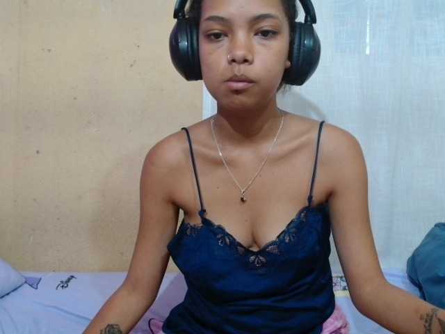 Rayelebang live cam on BongaCams
