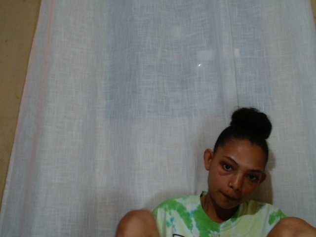 Rayelebang live cam on BongaCams