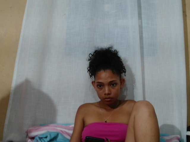 Rayelebang live cam on BongaCams