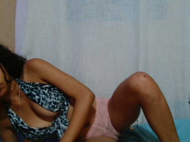 Rayelebang live cam on BongaCams