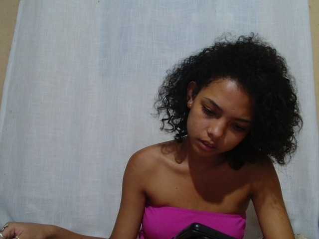 Rayelebang live cam on BongaCams