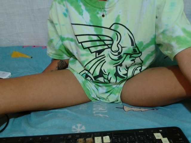 Rayelebang live cam on BongaCams
