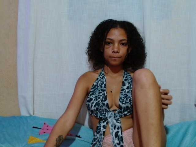 Rayelebang live cam on BongaCams