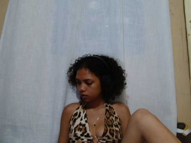 Rayelebang live cam on BongaCams