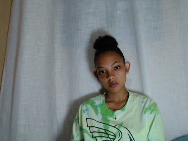 Rayelebang live cam on BongaCams
