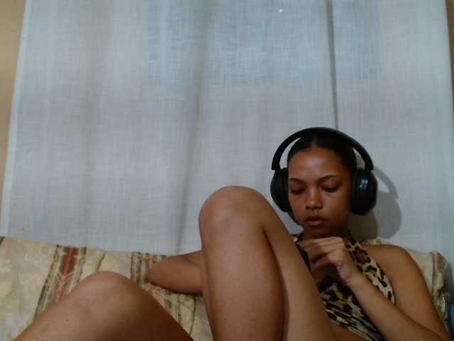 Rayelebang — live female cam