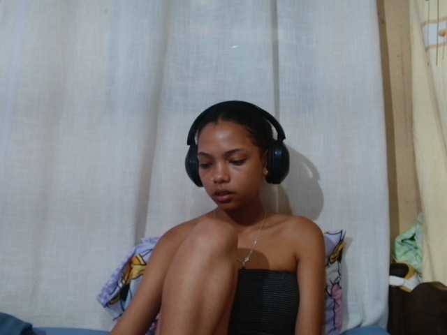 Rayelebang live cam on BongaCams