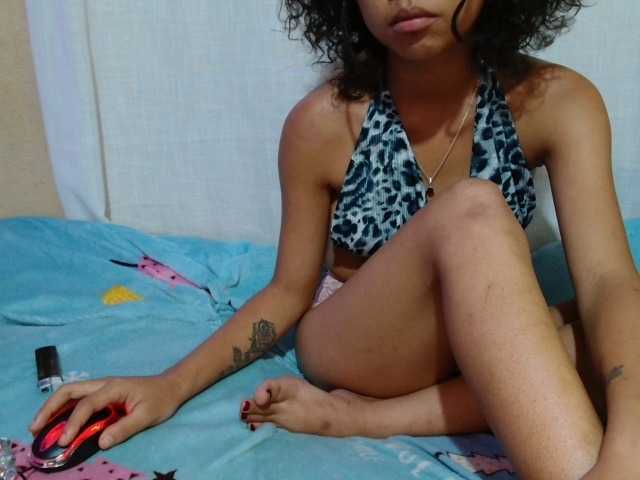Rayelebang live cam on BongaCams