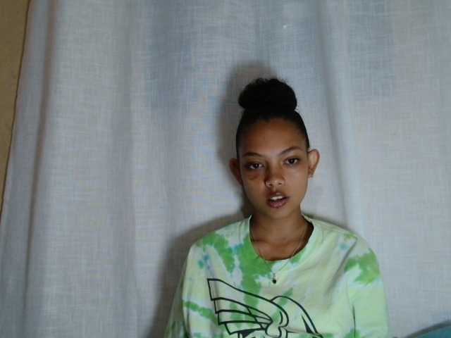 Rayelebang live cam on BongaCams