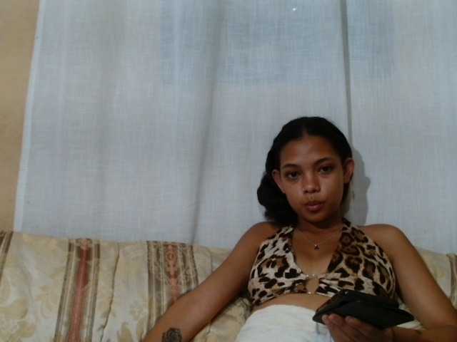 Rayelebang — live female cam