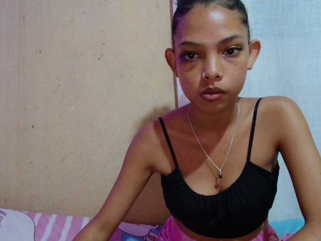 Rayelebang live cam on BongaCams