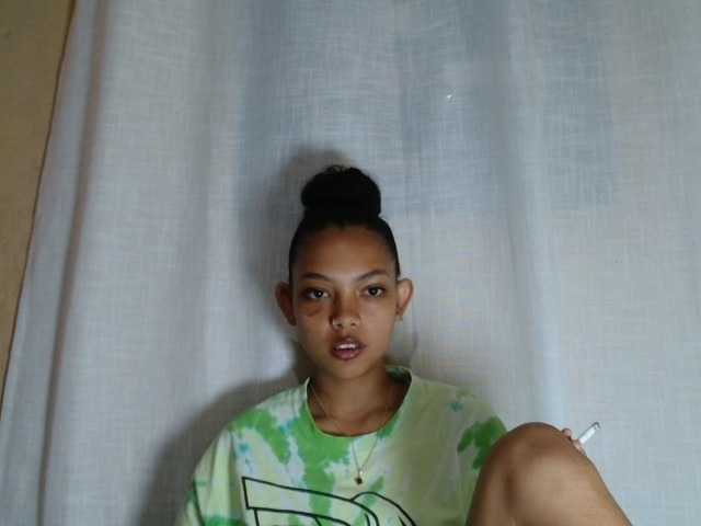 Rayelebang live cam on BongaCams