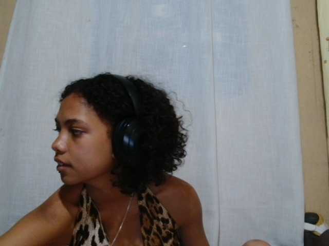 Rayelebang live cam on BongaCams