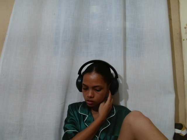 Rayelebang live cam on BongaCams