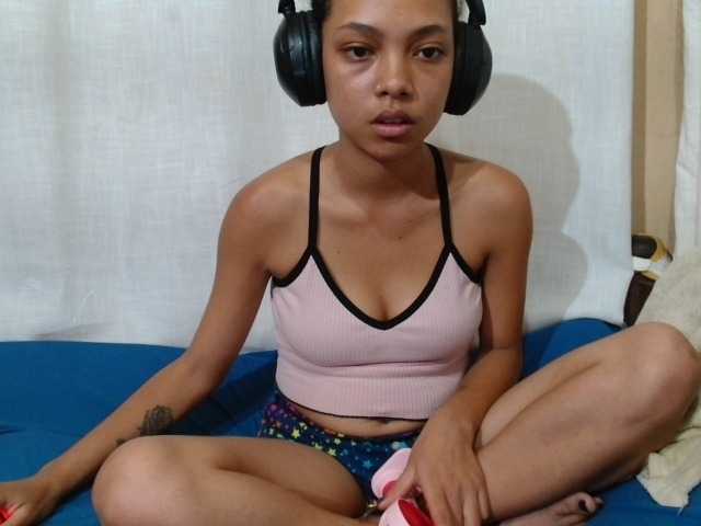 Rayelebang live cam on BongaCams