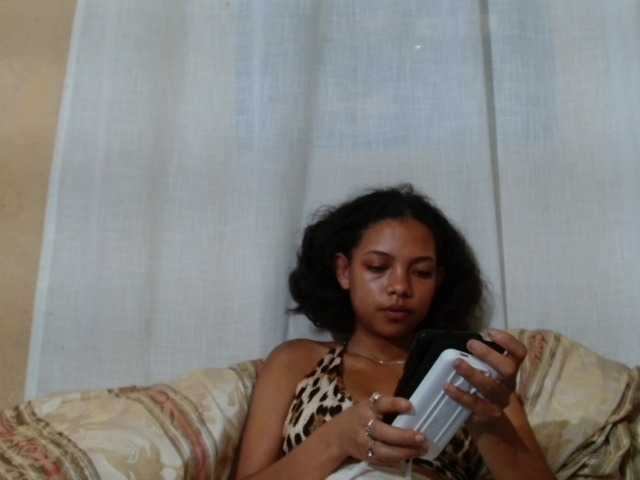 Rayelebang live cam on BongaCams