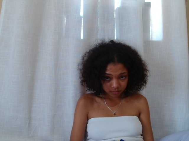 Rayelebang live cam on BongaCams