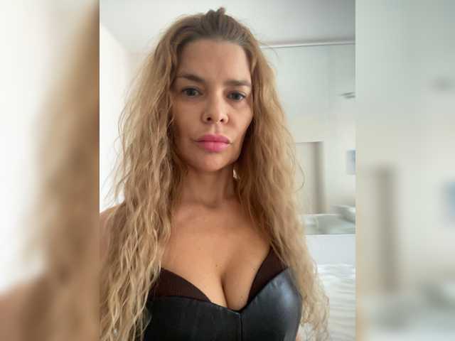 TO4KAGi live cam on BongaCams