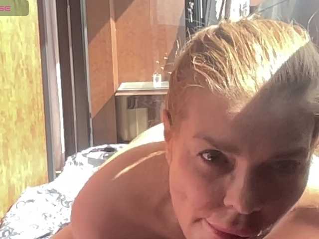 TO4KAGi — live female cam