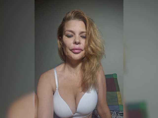 TO4KAGi live cam on BongaCams