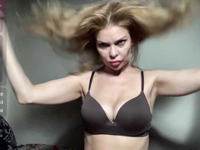 TO4KAGi live cam on BongaCams