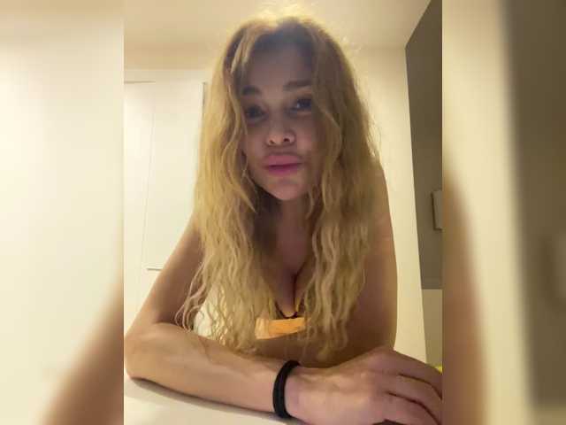 TO4KAGi live cam on BongaCams