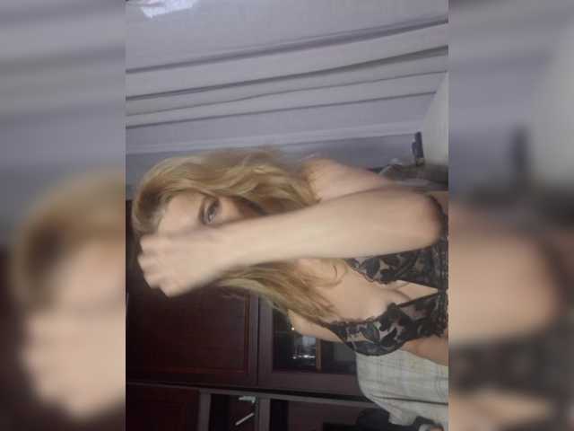 TO4KAGi live cam on BongaCams