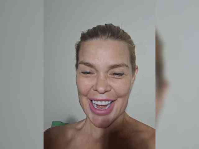 TO4KAGi webcam