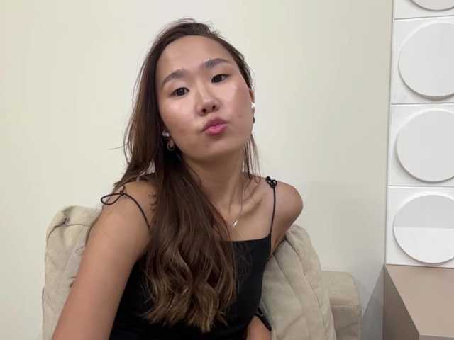 Naomi33