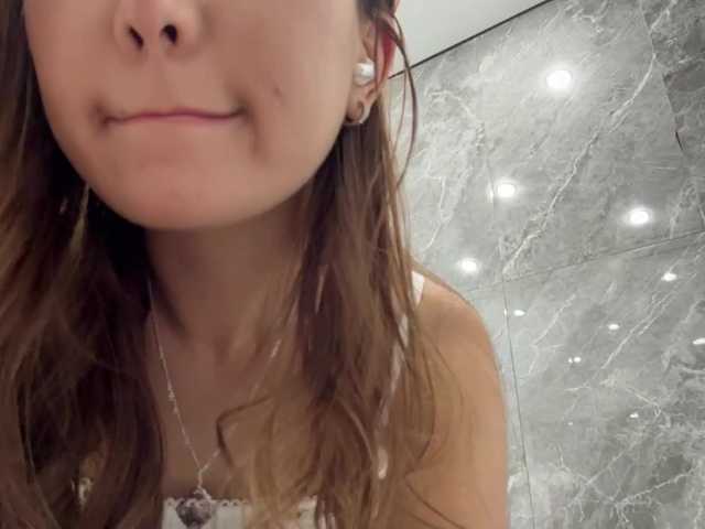 Naomi33
