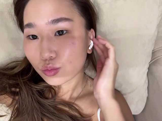Naomi33 live cam on BongaCams