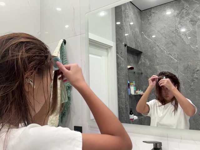 Naomi33