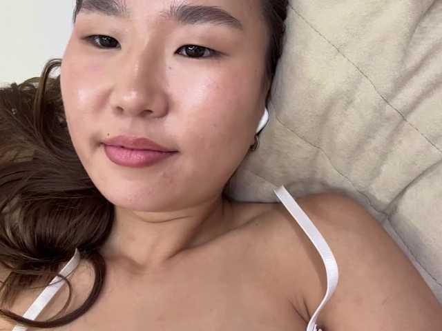 Naomi33 live cam on BongaCams