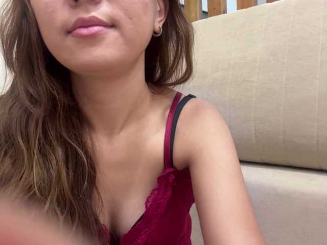 Naomi33 live cam on BongaCams