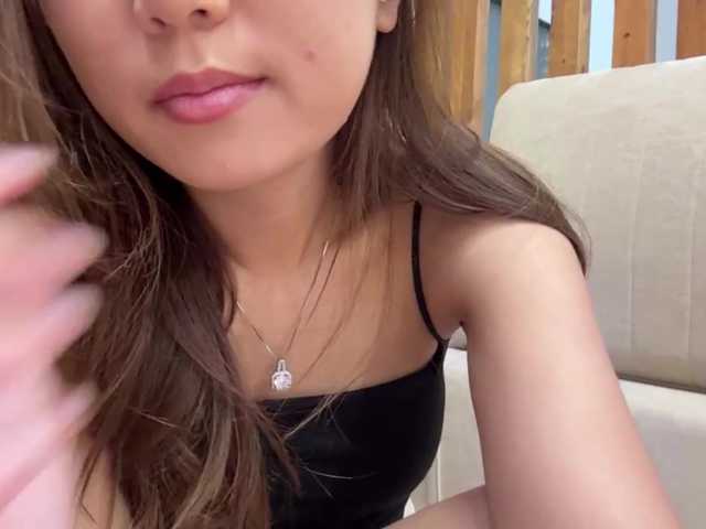 Naomi33 live cam on BongaCams