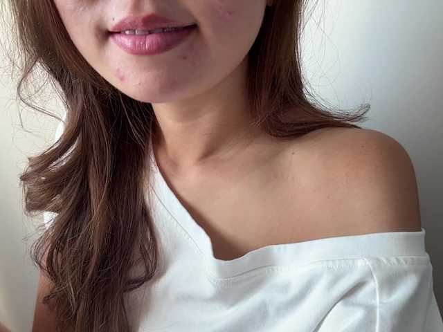 Naomi33 live cam on BongaCams