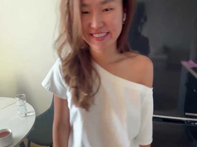 Naomi33