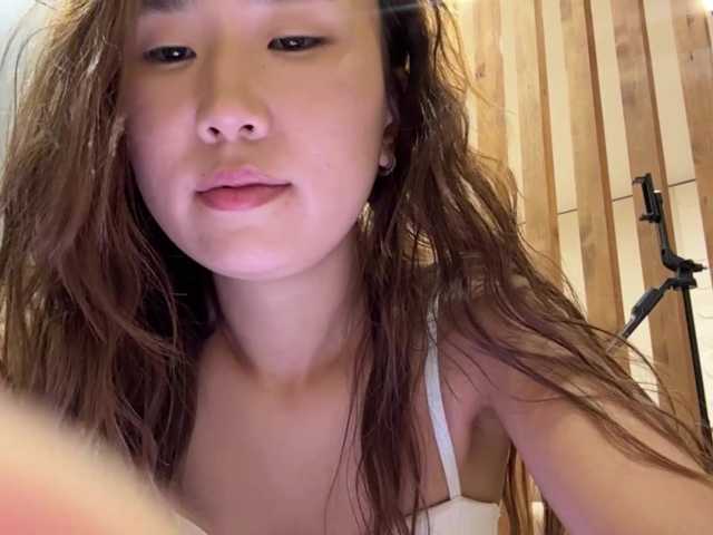 Naomi33 live cam on BongaCams