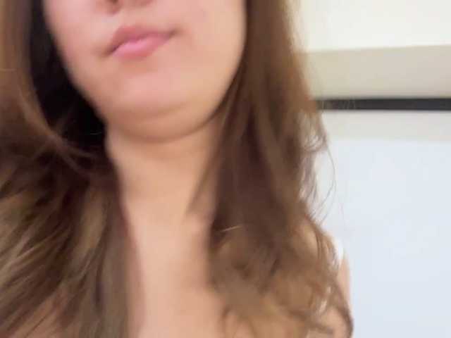 Naomi33 live cam on BongaCams