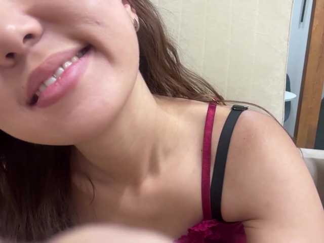 Naomi33 live cam on BongaCams
