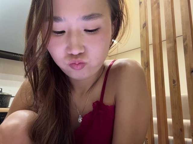 Naomi33 live cam on BongaCams