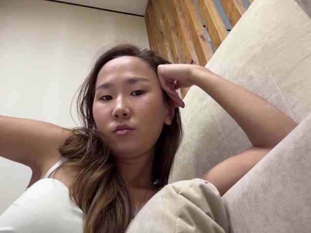 Naomi33