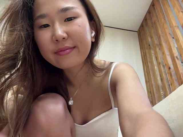 Naomi33