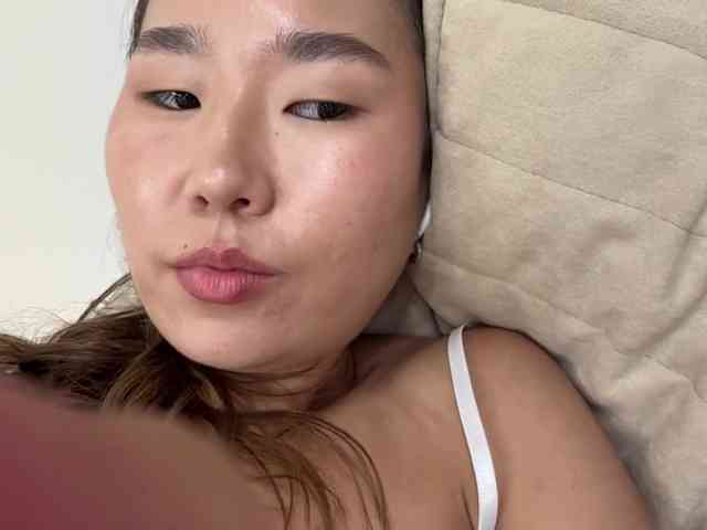 Naomi33